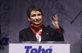 Tohá reconoce su derrota ante Jara: “Para nosotros son unos resultados tristes, decepcionantes”