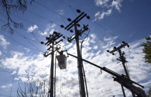 Alcalde de Concepción exige mayor celeridad a CGE en reposición del suministro eléctrico tras sistema frontal