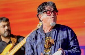 Joe Vasconcellos llega a Concepción celebrando 30 años de su disco “Toque”