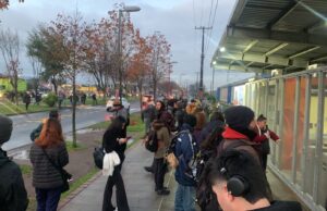 Biotren interrumpe servicios por falla eléctrica