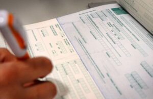 Contraloría advierte que sector municipal pagó $388 mil millones por licencias médicas durante 2024: Los Ángeles, Talcahuano y Coronel entre montos más elevados