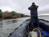 Encuentran red, motor y un ancla de la embarcación de pescadores desaparecidos