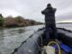 Encuentran red, motor y un ancla de la embarcación de pescadores desaparecidos