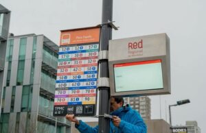 Ministerio de Transporte inaugura paneles informativos en tiempo real en 10 paraderos de Concepción