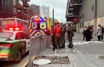 Menor es baleado afuera de Mall del Centro: Habría coordinado una compra de celular con desconocidos