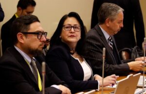 Contraloría investiga a funcionarios públicos que apostaron en casinos mientras estaban con licencia médica