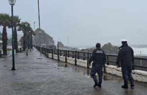 Mantienen alerta de tsunami: Clases se suspenderán en establecimientos en zonas de inundación