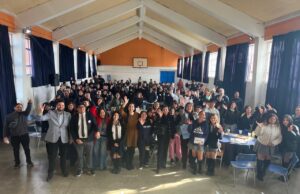 Gobierno impulsa encuentro en Lorenzo Arenas para fortalecer la convivencia digital entre jóvenes y familias