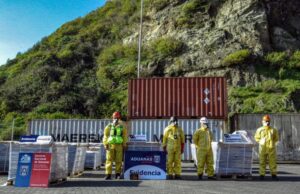 Aduanas y Armada incautan 1.200 baterías que podrían ser usadas como precursores de drogas