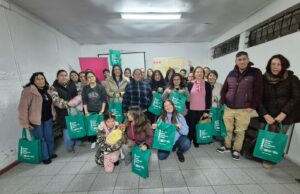 Vecinos del barrio Lord Cochrane se capacitan en primeros auxilios psicológicos para enfrentar crisis