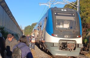 Evacúan a pasajeros del Biotren por problema eléctrico en la boca norte del túnel Chepe