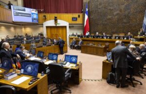 Amplio respaldo en el Senado a legislar para que se prohíba y regule el uso de celulares en colegios