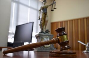 Ordenan prisión preventiva de sujeto por homicidio calificado de adolescente