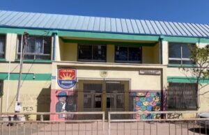 Detienen a dos alumnos tras ser sorprendidos con droga y arma en colegio