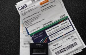 Gobierno revela que Transelec también cobró de más por la luz y devolverá el exceso a clientes