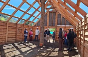 Comunidad pehuenche avanza en construcción de la Ruka Comunitaria Kawellu Ko en Alto Biobío