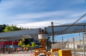 Viaducto Chacabuco alcanza 70% de avance y completa instalación de últimas vigas