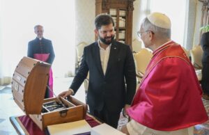 Presidente Boric se reunió con el Papa León XIV en el Vaticano y confirma que lo invitó a visitar Chile