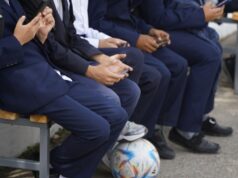 Senado ratifica prohibición de uso de celulares en todos los niveles educativos de los colegios