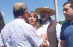 Tensa discusión entre alcalde de Los Ángeles y consejero regional en fiesta costumbrista