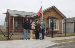 46 familias de Los Ángeles reciben sus viviendas tras 25 años de espera