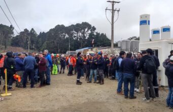 Evacúan refinería Biobío de ENAP tras contingencia en unidad de cracking