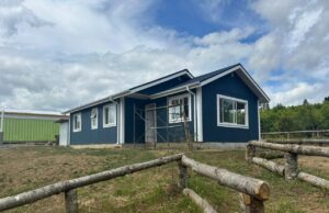 Construyen viviendas industrializadas en sectores de difícil acceso en Tirúa