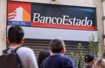 Cámara Baja aprueba proyecto que restituye feriado bancario el 31 de diciembre