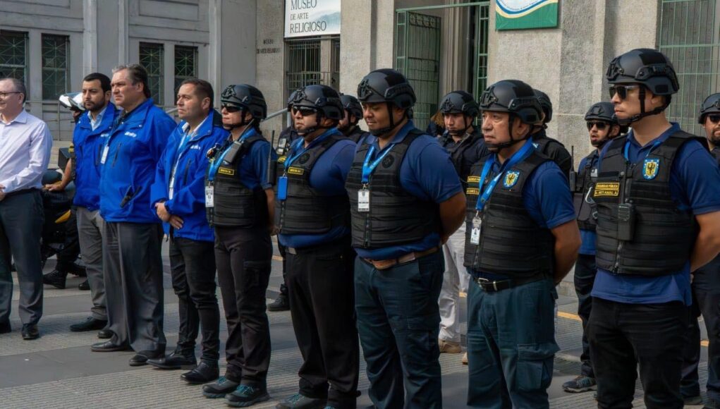 c7e0fe02-7f62-4c0d-81e1-a692a8c379b1