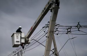 Reportan masivo corte de luz en regiones del sur: 25 mil clientes afectados en Biobío
