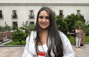 Jóven paciente de Teletón en San Pedro de la Paz alcanza puntaje con distinción en la PAES 2025