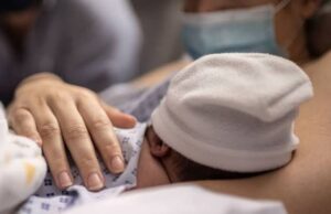 A las 00:00 horas nació el primer bebé del 2026 en el Hospital Regional de Concepción