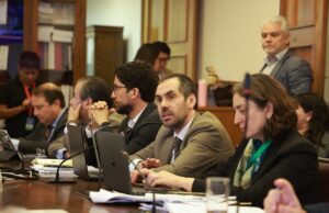 Comisión de Hacienda de la Cámara aprobó en general reajuste del sector público