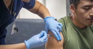 Más de 2 mil 900 vacunas ha suministrado la autoridad sanitaria en zonas afectadas por incendios