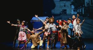 Anuncian función solidaria de “La pérgola de las flores” en apoyo a damnificados por los incendios en el Biobío