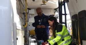 Servicio de Salud Concepción dotó de ambulancia avanzada al Hospital de Santa Juana