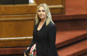 Pamela Jiles propuso un retiro de fondos previsionales para afectados por incendios