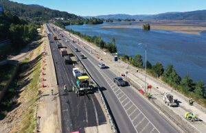 Inician asfaltado y pavimentación en Avenida Costanera proyectando entrega el segundo semestre