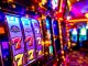 Contraloría detecta que 910 funcionarios con prohibición legal de apostar en casinos transaron casi $11.500 millones