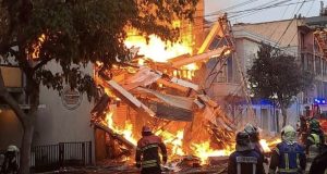 Incendio provocó colapso de edificio comercial en el centro de Concepción