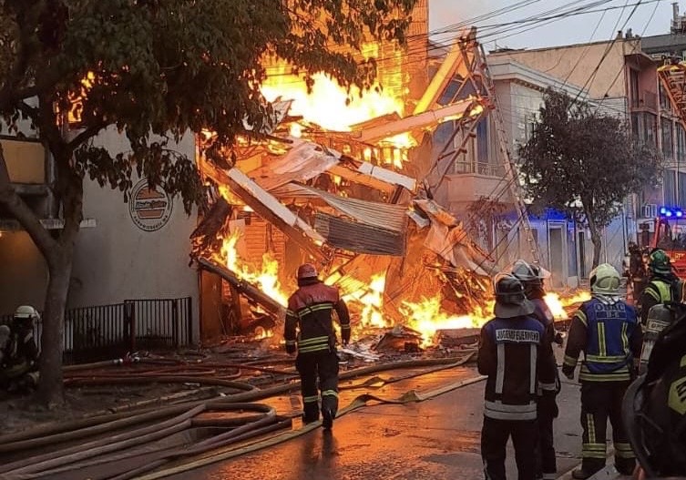 87dc5f70-6ecc-4b70-a48c-bf6b376a794e