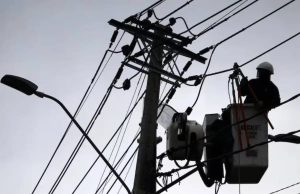 Sistema frontal deja miles de clientes sin luz en Biobío