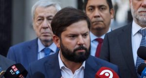 Reunión por cable chino dura sólo 15 minutos: Presidente Boric acusó presiones para retractarse