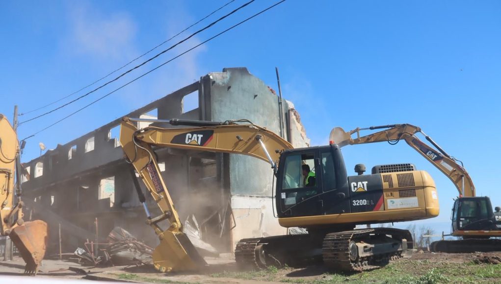 4dad96a8-14b3-4200-8ba6-bdd70392929f