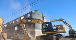 Demolición en Ríos de Chile marca inicio de la reconstrucción tras incendios en Penco