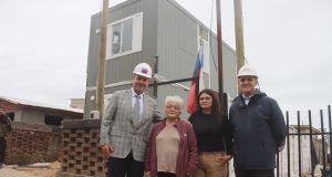 Familias de Penco comienzan a reconstruir sus hogares con viviendas industrializadas tras incendios