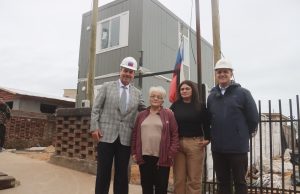 Familias de Penco comienzan a reconstruir sus hogares con viviendas industrializadas tras incendios