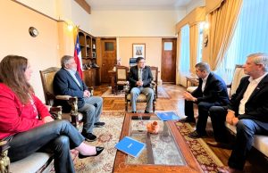 Gremio de la construcción planteó a Delegado Presidencial urgencias para reactivar el sector