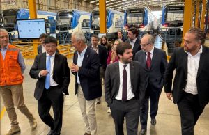 Autoridades visitaron taller de EFE donde se preparan 10 nuevos trenes que reforzarán al Biotren
