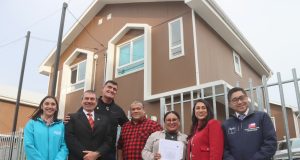 188 familias reciben escrituras de sus viviendas en San Pedro de la Paz